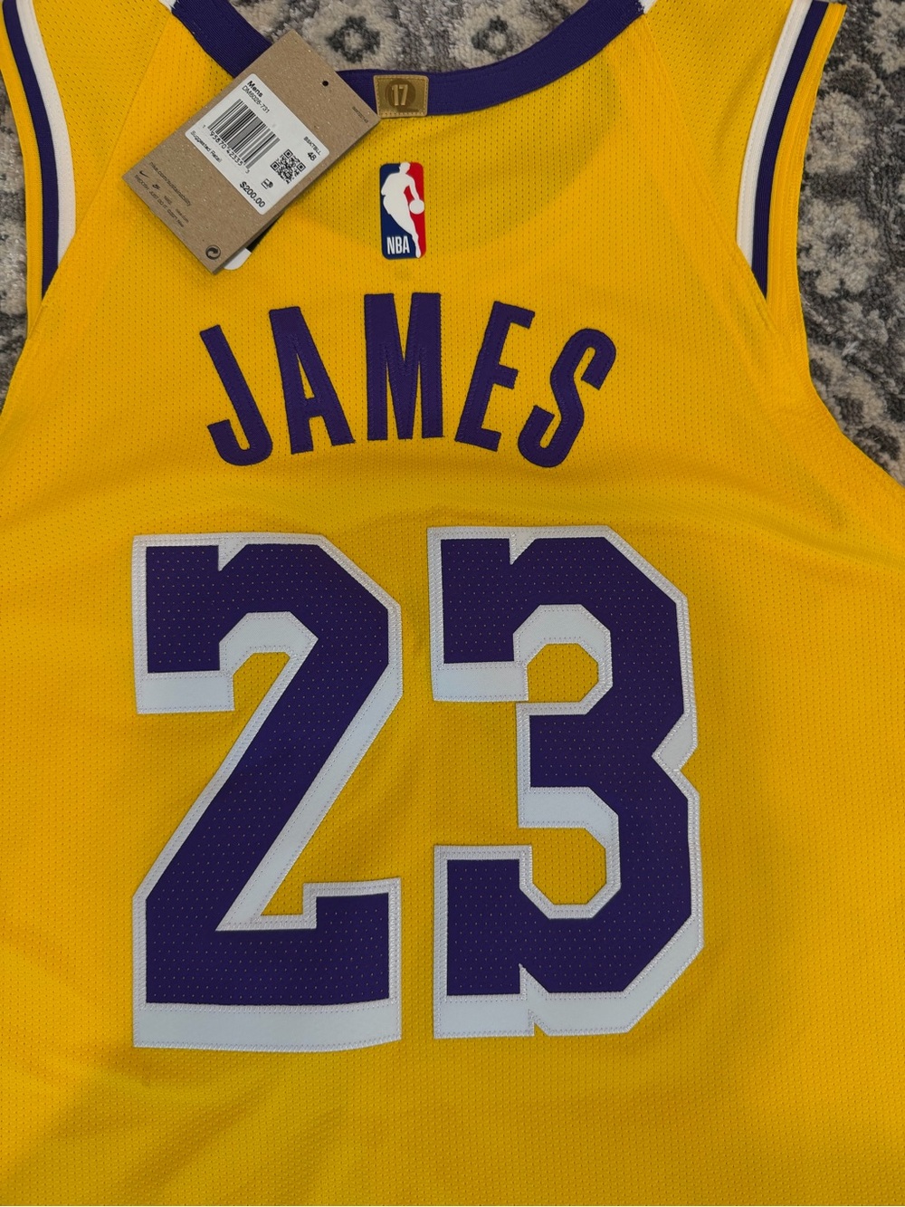 LeBron James Lakers Nike Authentic Jersey Gold #23 Size 48 - Picture 6 of 13